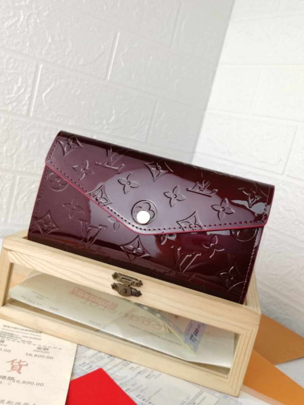 Louis Vuitton Monogram Vernis Envelope Wallet